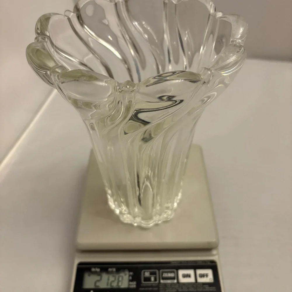 1990s Mikasa Clear Glass Swirl Vase Fluted‎ Petal Top Heavy Mid Century Modern